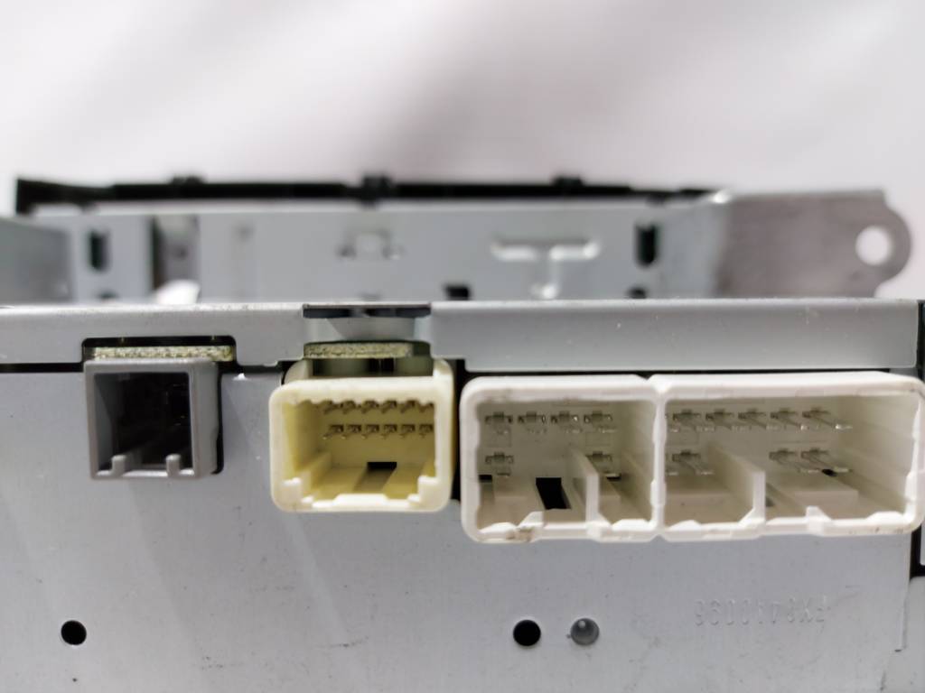Prius c Магнітола Toyota Prius C 2012-2015 8612052D10 Toyota Prius C 4