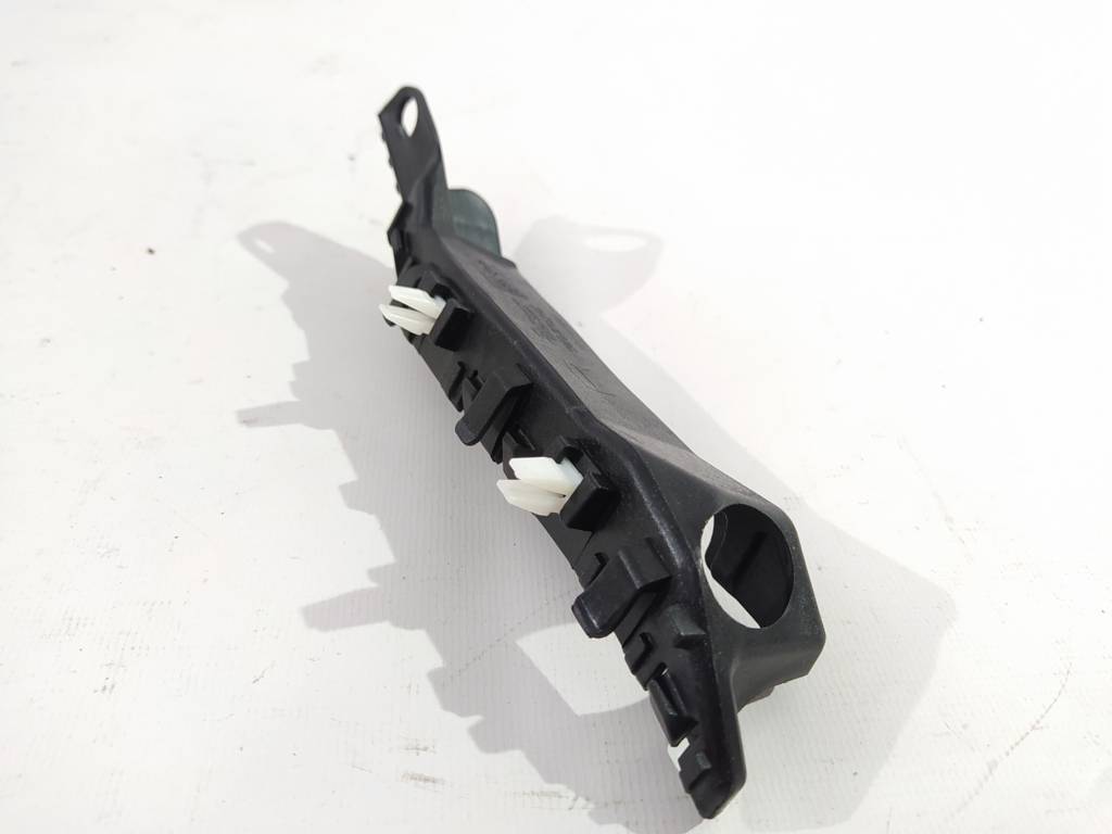 Elantra Кріплення переднього бампера Hyundai Elantra 2011-2016 865143X000 Hyundai Elantra 3