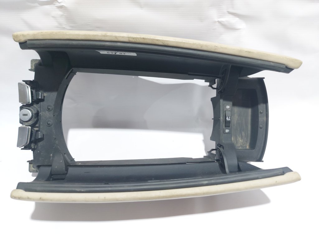 7 series Підлокітник передній BMW 7 2012 81814005 BMW 7 4