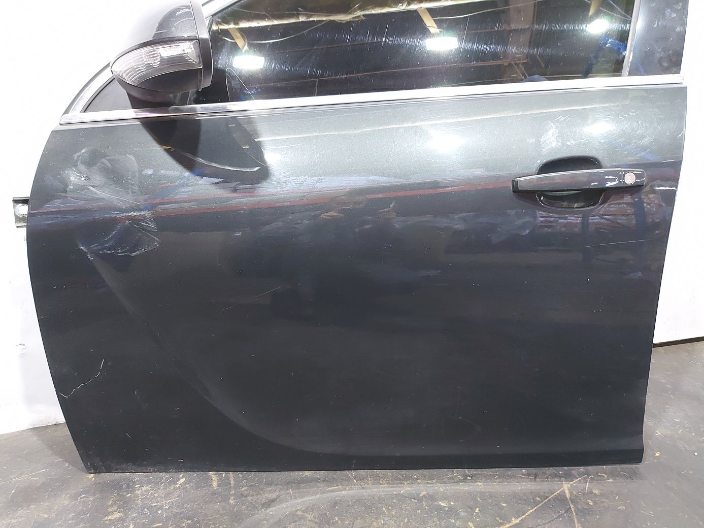 Regal Дверь передняя левая Buick Regal 2011-2017 20987623 Buick Regal 3