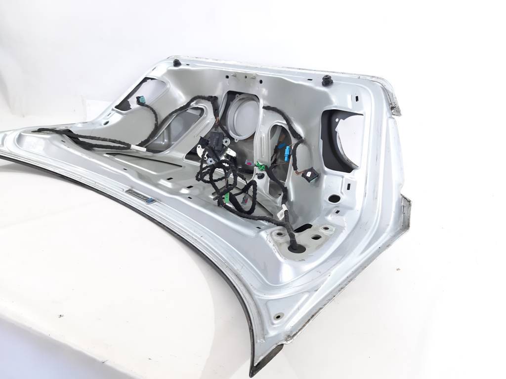 Passat cc Кришка багажника гола Volkswagen Passat CC 2009-2012 3C8827025C Volkswagen Passat CC 31