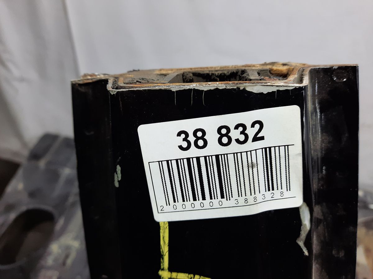 Charger Стійка центральна права (метал) Dodge Charger 2011-2014 68096290AD Dodge Charger 8