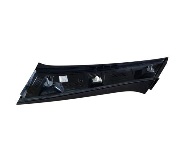 Bolt Молдинг кришки багажника правий Chevrolet Bolt EV 2017-2021 42546468 Chevrolet Bolt EV 2