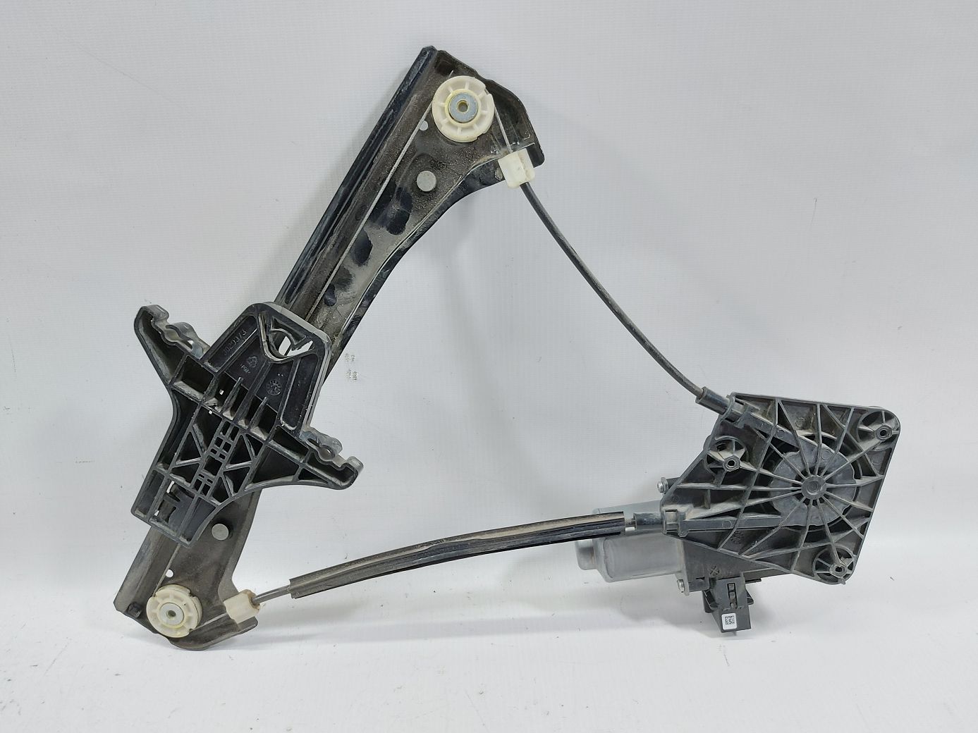 Passat s Стеклоподъемник двери задней правой Volkswagen Passat S 2012-2021 561839462F Volkswagen Passat S 3