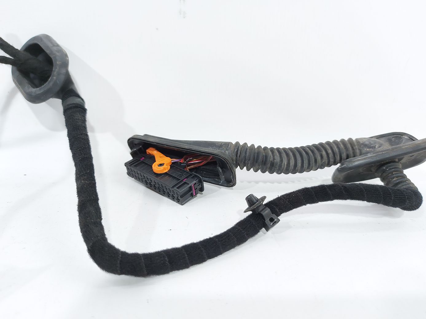 Passat Проводка двери передней правой Volkswagen Passat 2013 561971121N Volkswagen Passat 2