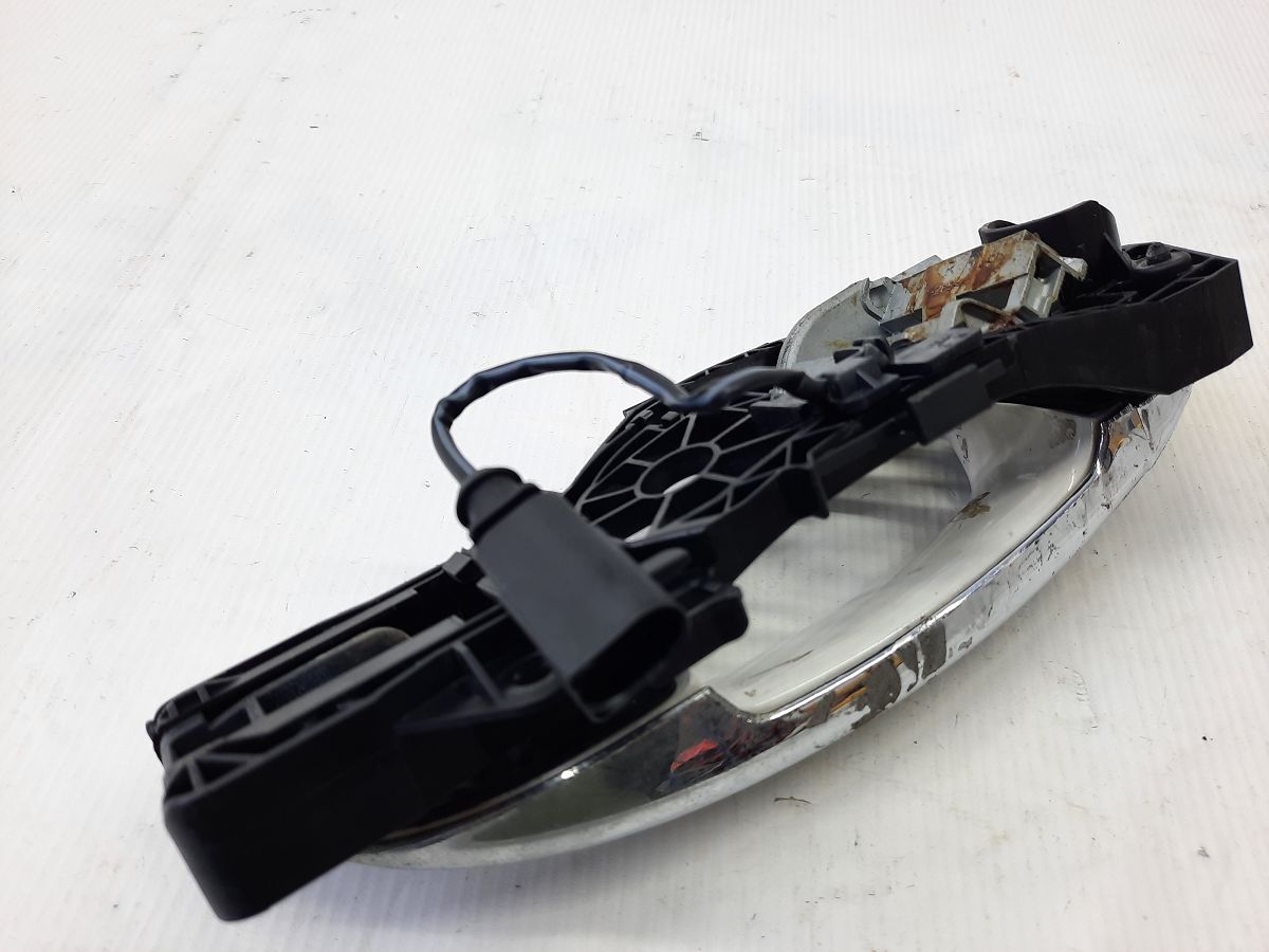 Passat cc Ручка дверей передньої правої зовнішня/без кронштейна Volkswagen Passat CC 2009-2016 3C0837206GRU Volkswagen Passat CC 9