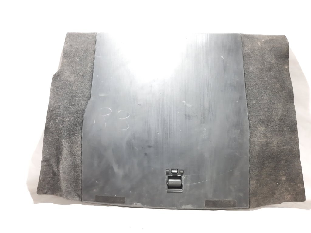 Passat s Ковровое покрытие багажного отделения (люк) Volkswagen Passat S 2012-2020 561863463B1BS Volkswagen Passat S 20