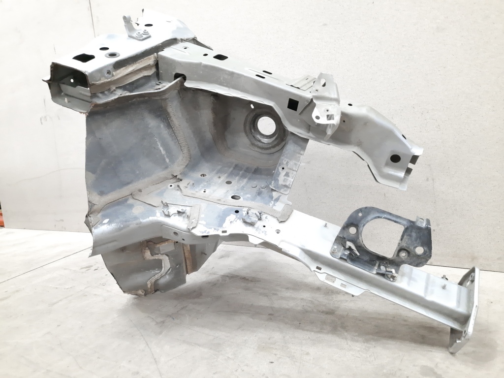 Dart Чверть передня права зі склянкою Dodge Dart 2013-2019 68105062AB Dodge Dart 12