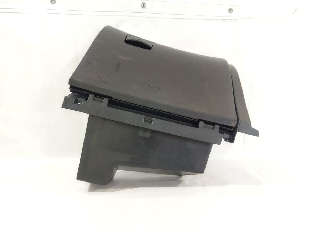 Altima Бардачок Nissan Altima 2013-2018 681023TA0B Nissan Altima 4