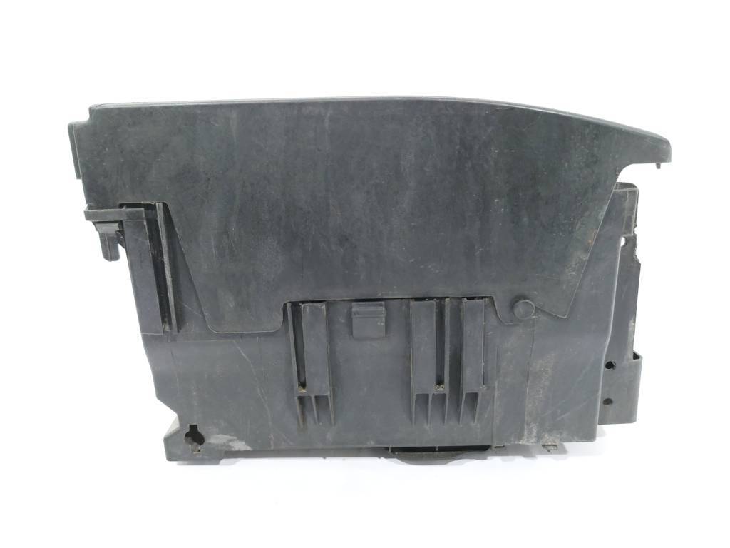 Regal Корпус АКБ (дефект) Buick Regal 2010-2020 23128537 Buick Regal 4