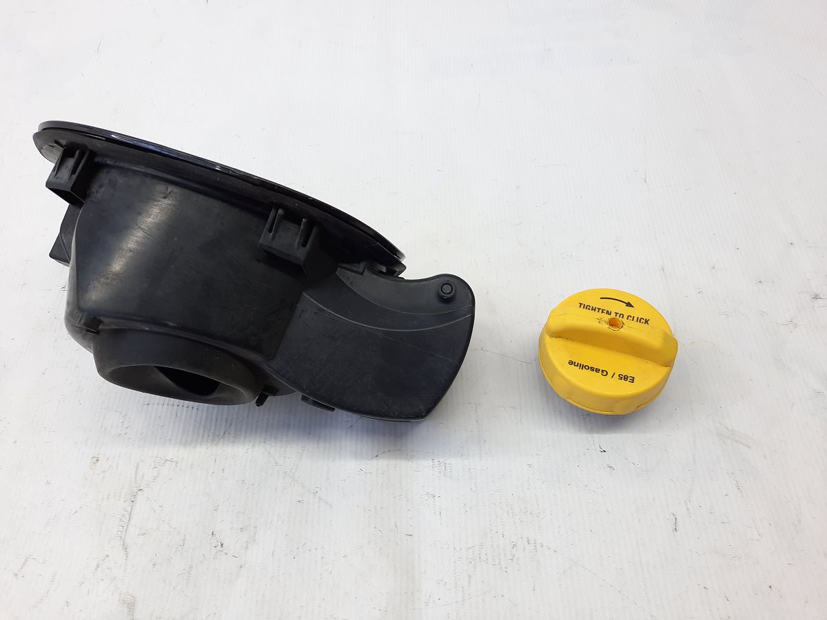 200 limited Лючок бензобака Chrysler 200 Limited 2015-2017 68137577AA Chrysler 200 Limited 8