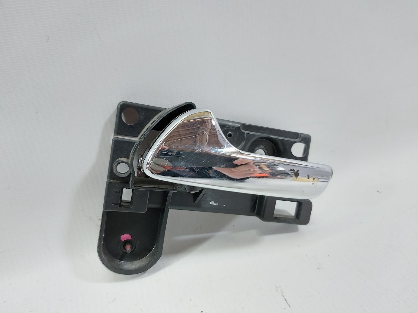 Journey. Ручка двери передней левой внутренняя (хром) Dodge Journey 2009-2010 1GC79XDVAA Dodge Journey