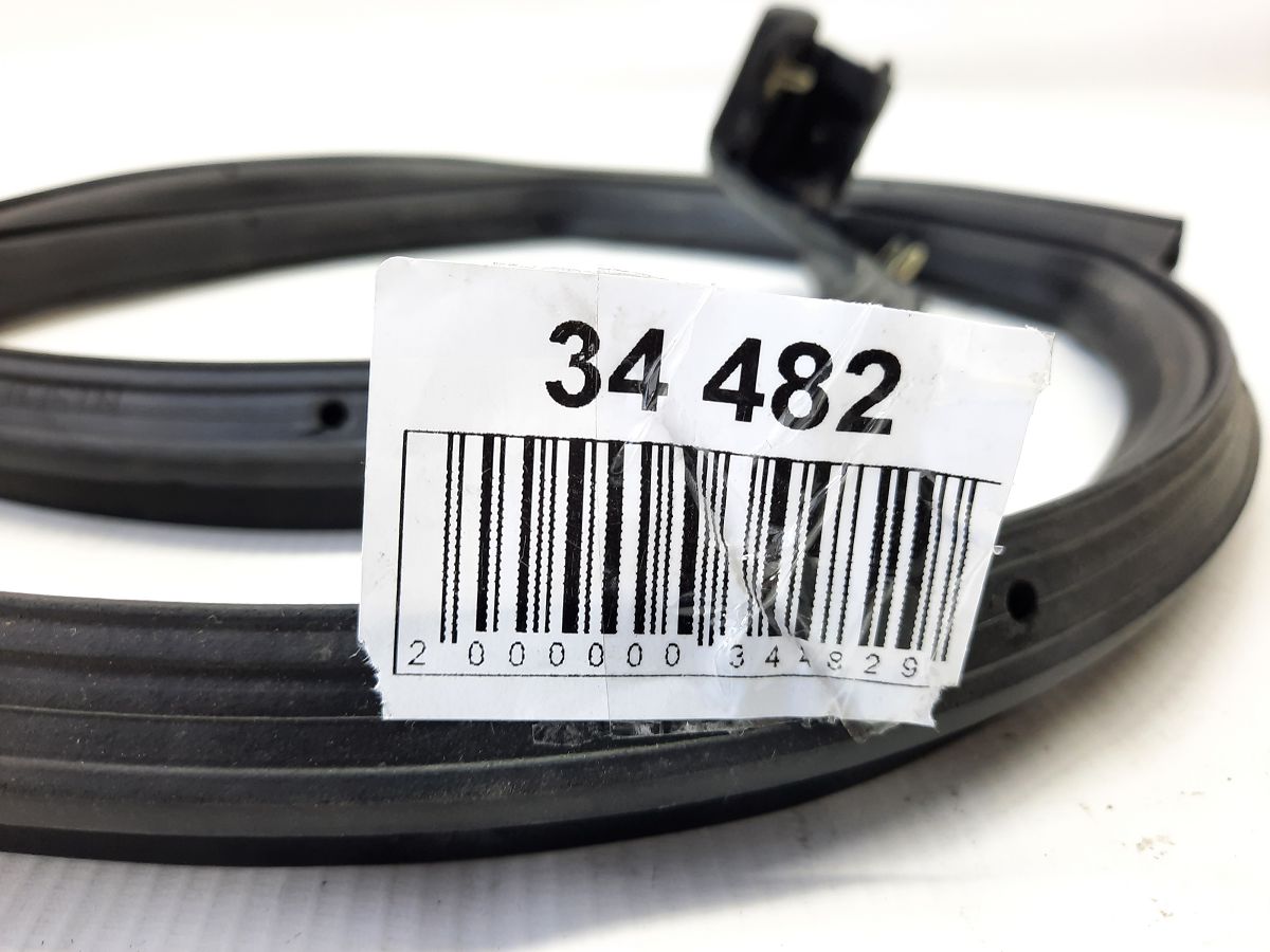 Mustang Уплотнительная резинка двери передней левой Ford Mustang 2010-2014 BR3Z6320531A Ford Mustang 6