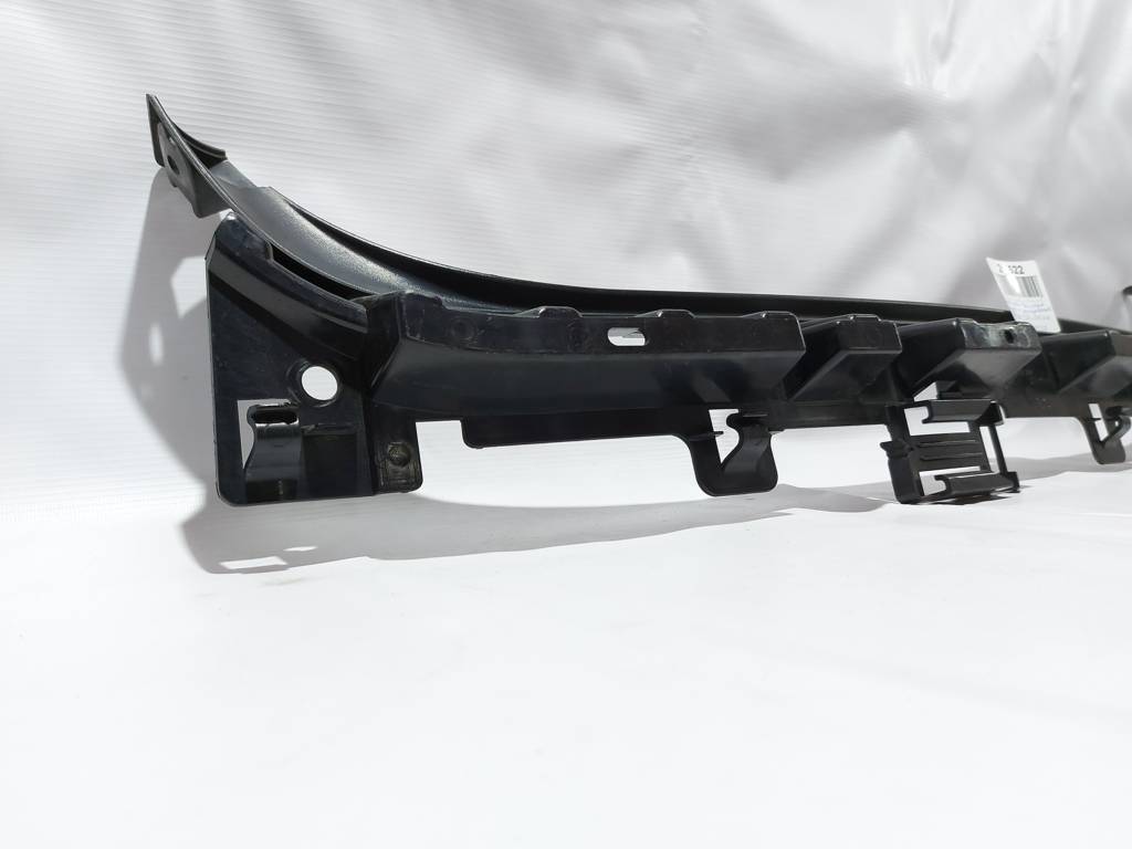 328i xdrive Кріплення заднього бампера центральне BMW 328i xDrive 2006-2011 51127058522 BMW 328i xDrive 3