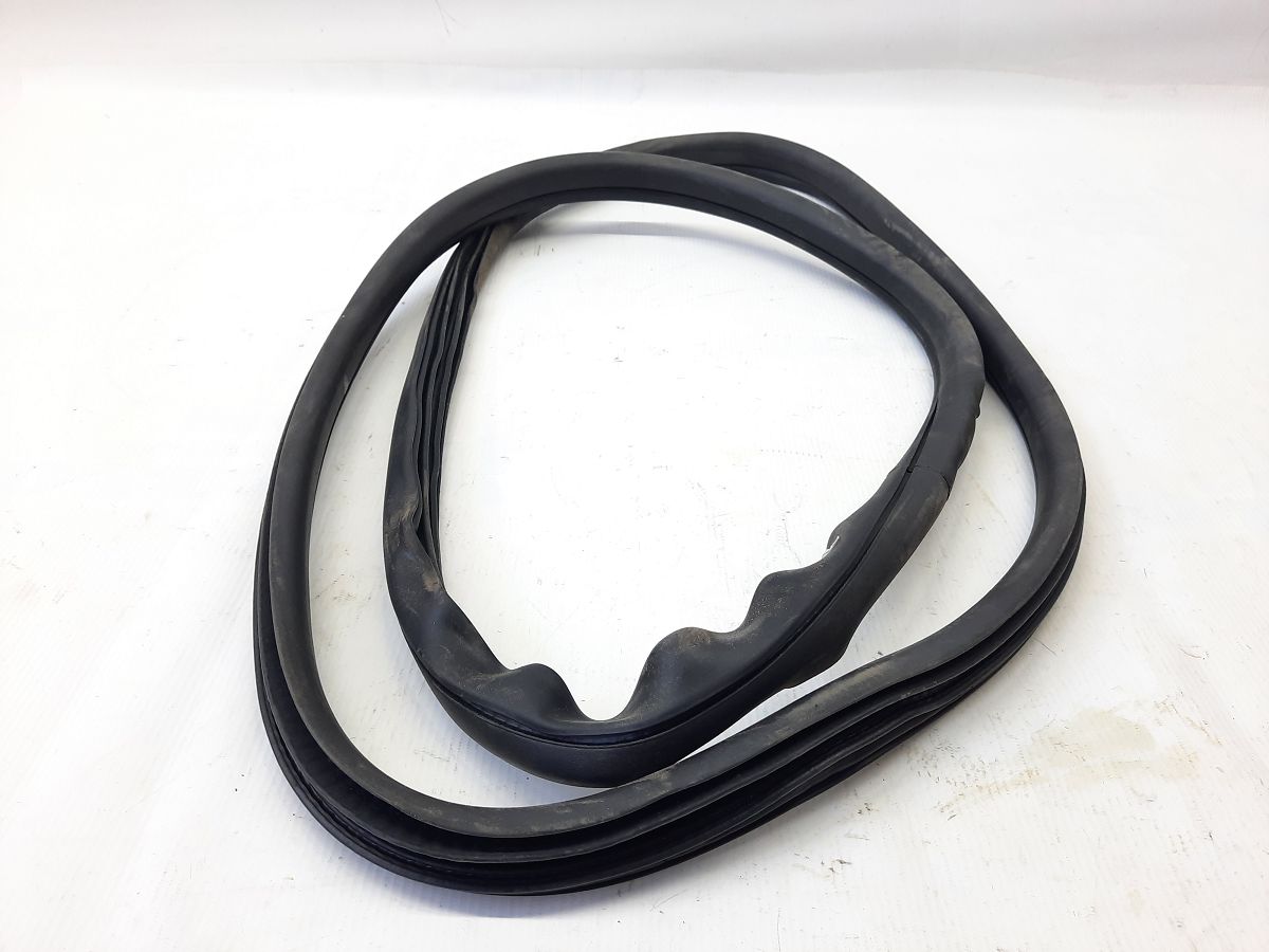 Ats Ущільнювальна гумка отвору дверей задньої лівої/правої Cadillac ATS 2013-2018 23124161 Cadillac ATS 13