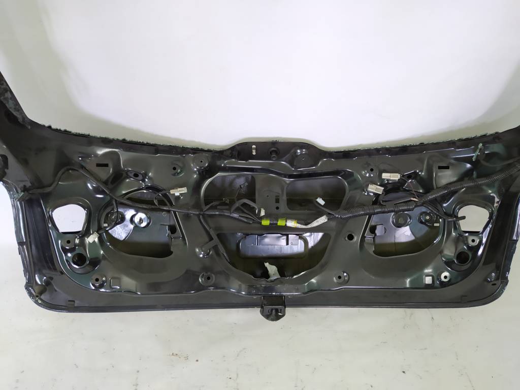 3 Кришка багажника хетчбек Mazda 3 2014-2018 BJY06202X Mazda 3 8