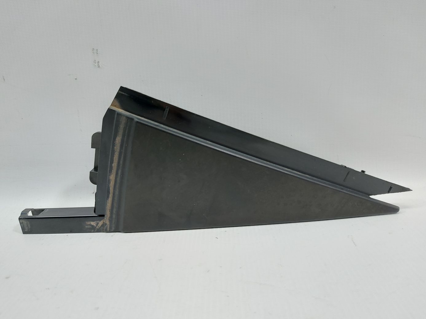 Rogue. Куток дверей задньої правої (з санкою) Nissan Rogue 2014-2020 822344BA0C Nissan Rogue Rogue. Куток дверей задньої правої (з санкою) Nissan Rogue 2014-2020 822344BA0C Nissan Rogue