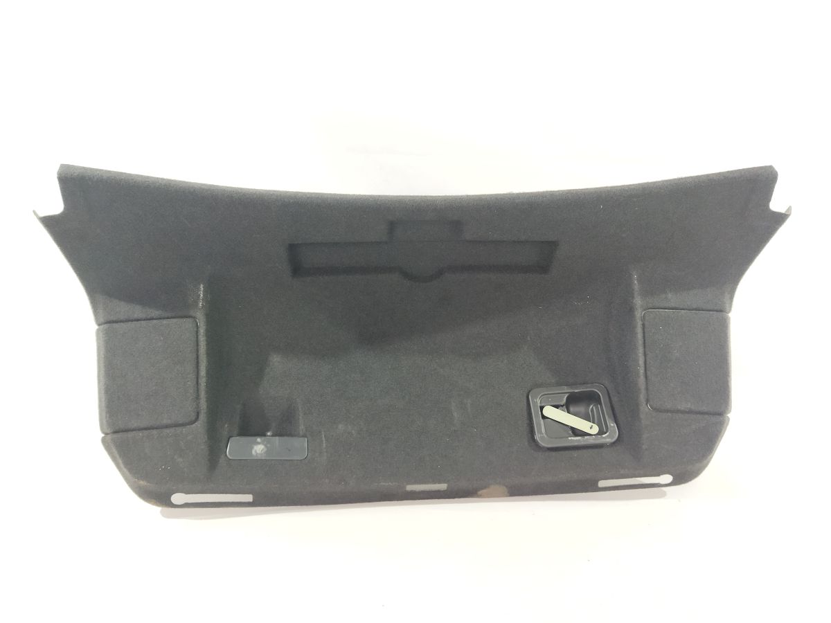 A4. Обшивка кришки багажника Audi A4 2013-2016 8K5867975ECA9 Audi A4