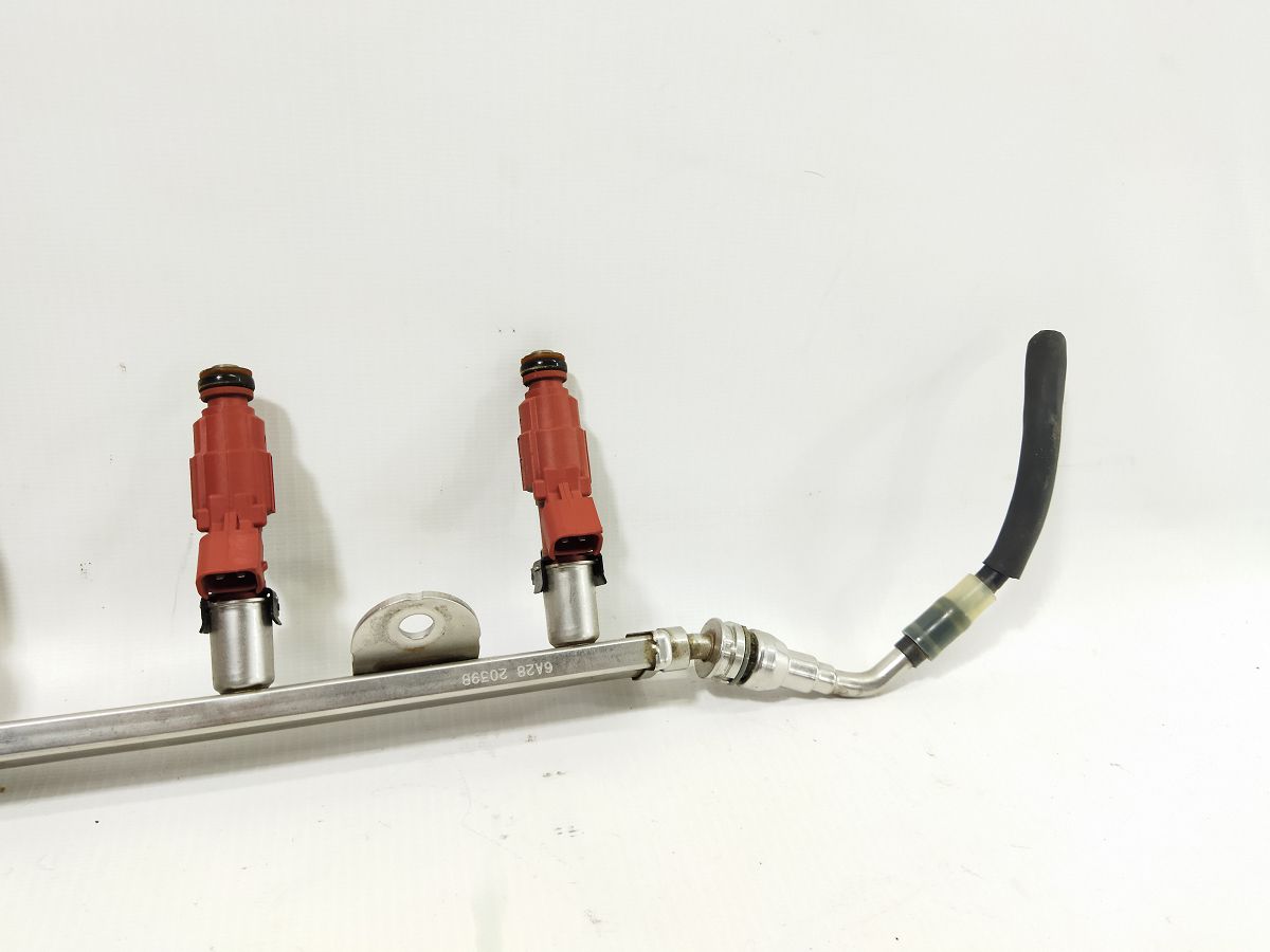 Forte Паливна рейка з форсунками Kia Forte 2014-2018 353402E001 Kia Forte 3