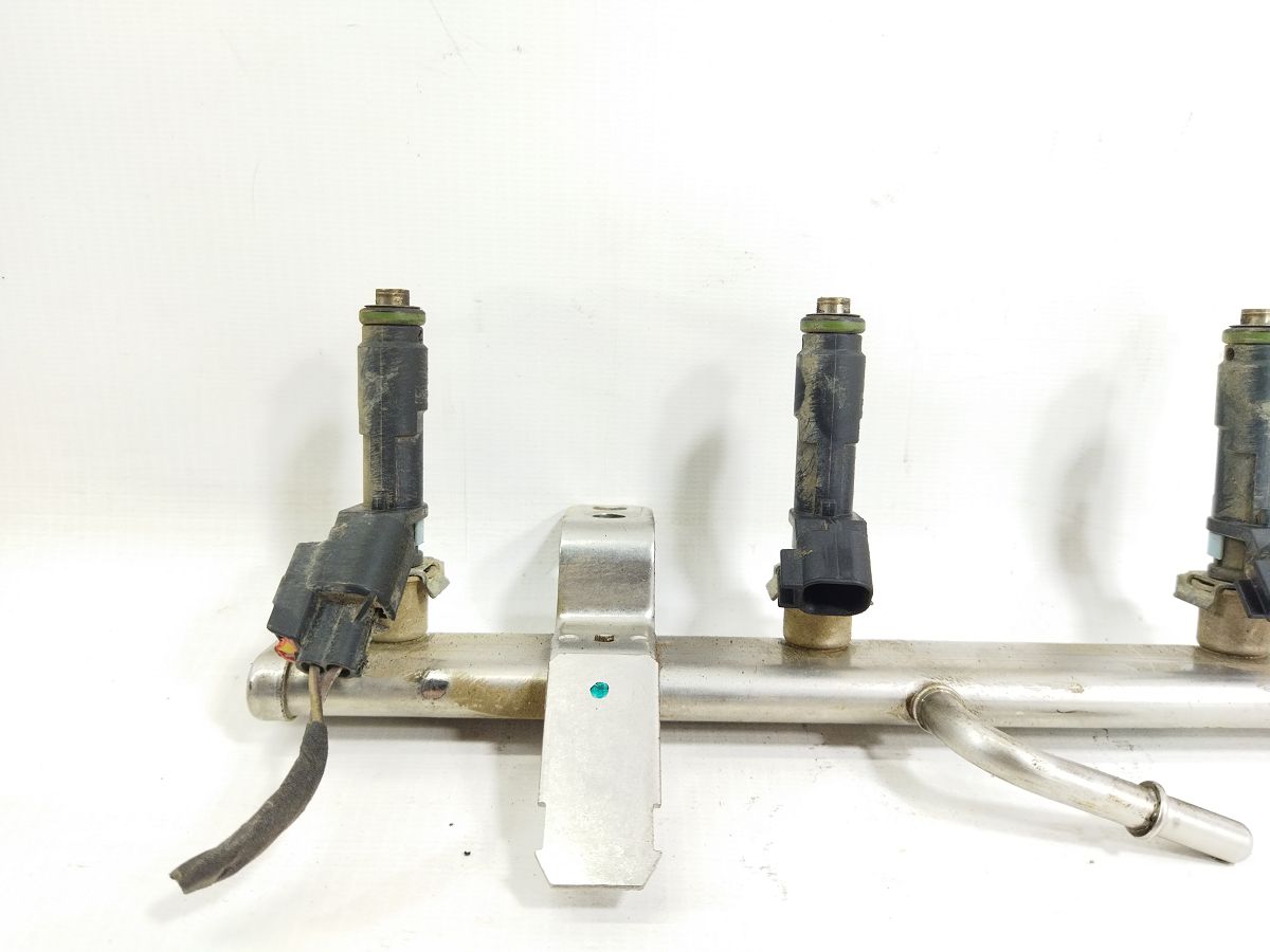 200 limited Паливна рейка з форсунками Chrysler 200 Limited 2015-2017 4593987AC Chrysler 200 Limited 2