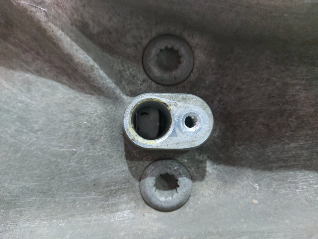 7 series Поворотний кулак правий BMW 7 2009-2015 31216775768 BMW 7 6