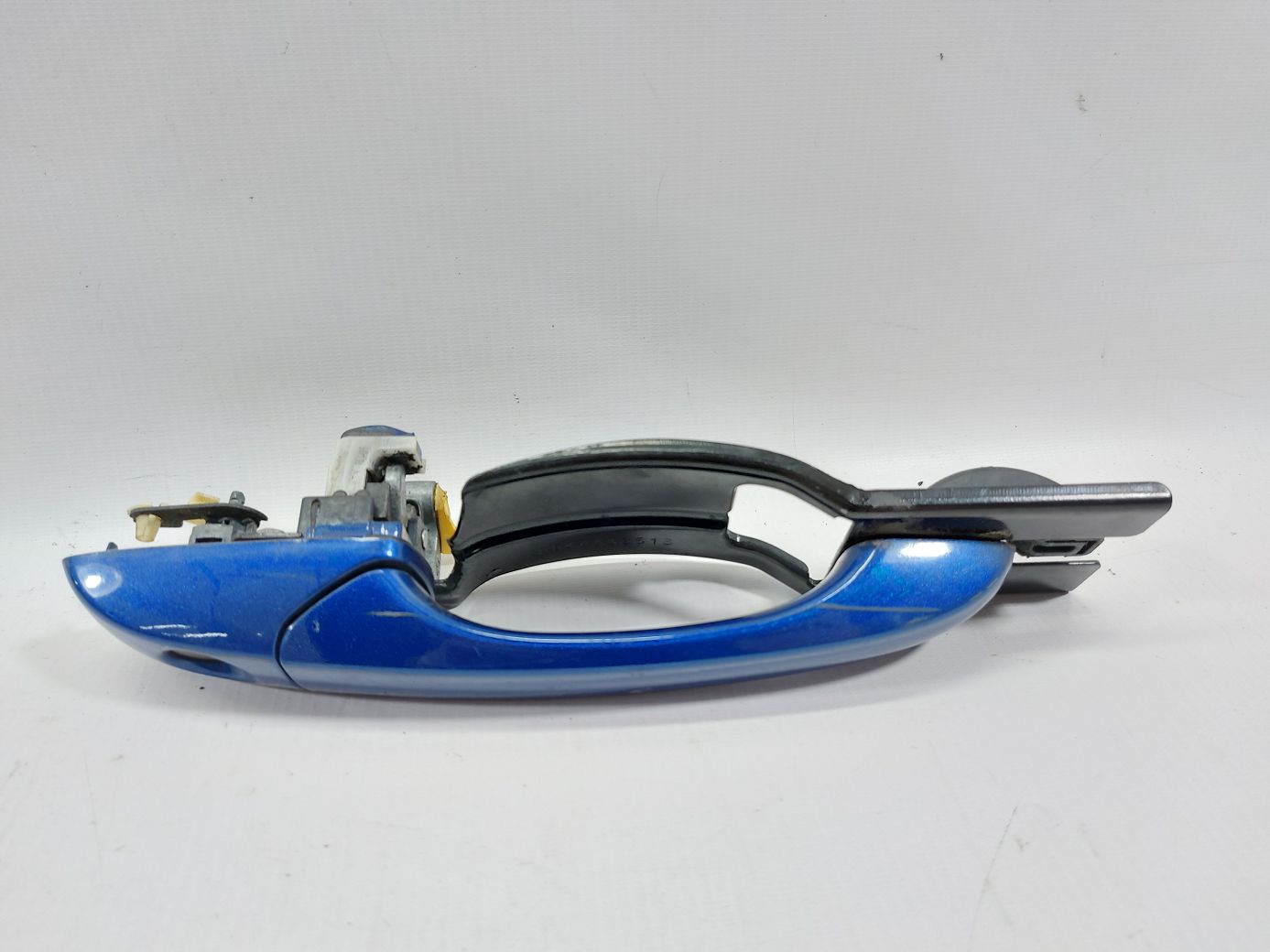 Avenger Ручка дверей передньої лівої зовнішня (синя) Dodge Avenger 2013-2014 1KR95KCLAD Dodge Avenger 2