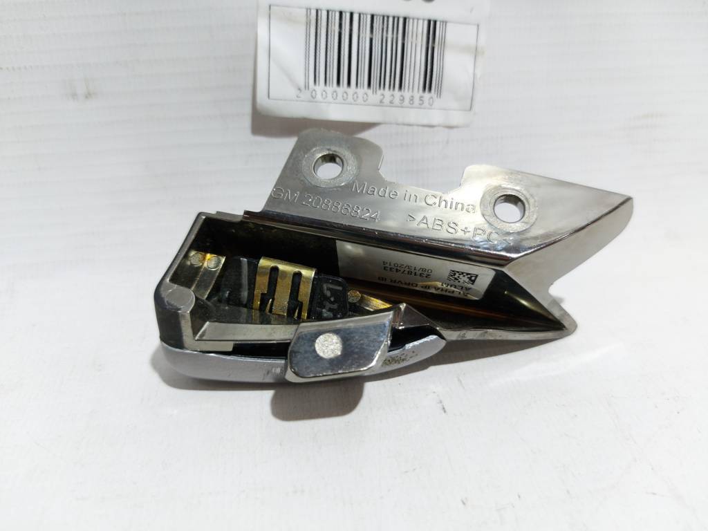 Ats Накладка (куточок) декоративна торпеда ліва Cadillac ATS 2013-2015 20886811 Cadillac ATS 3