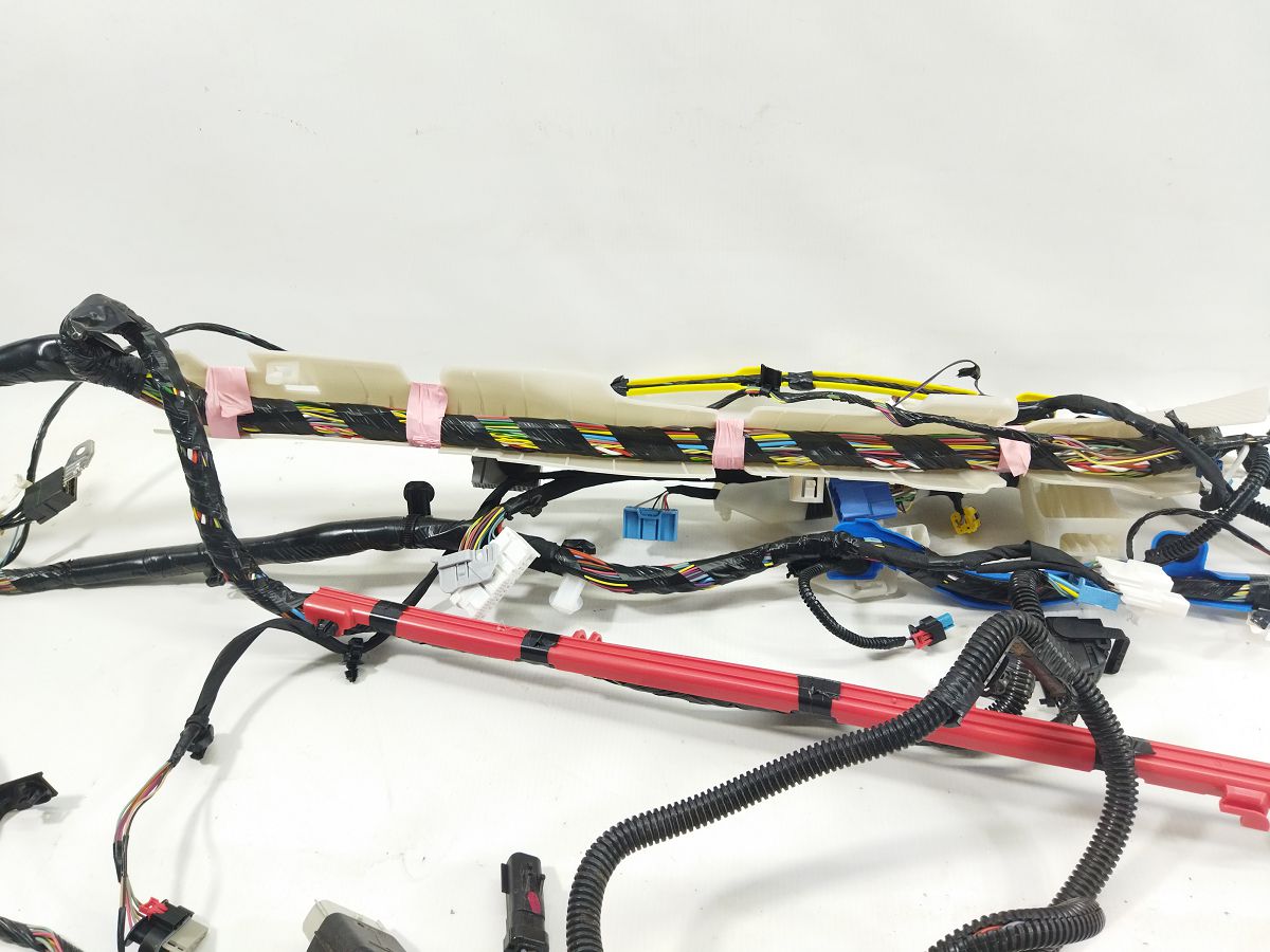 Model 3 Проводка салона левая Tesla Model 3 2020-2024 506795400A Tesla Model 3 4