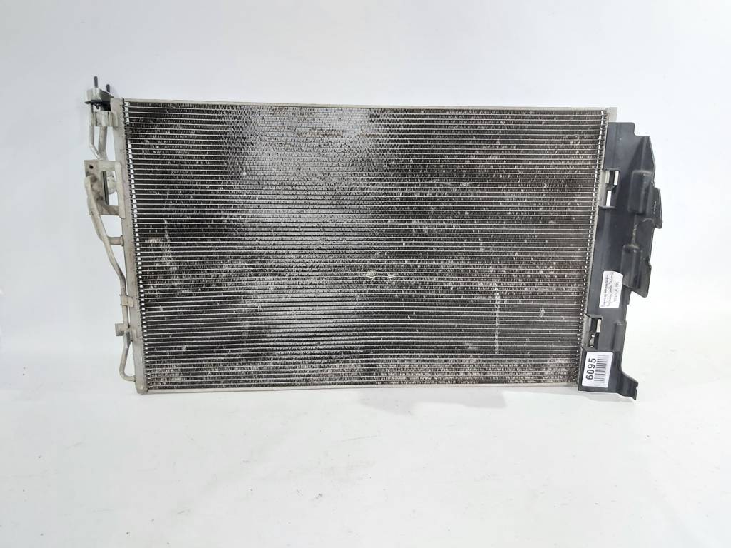 Santa fe. Радіатор кондиціонера Hyundai Santa Fe 2011-2015 976061U100 Hyundai Santa Fe