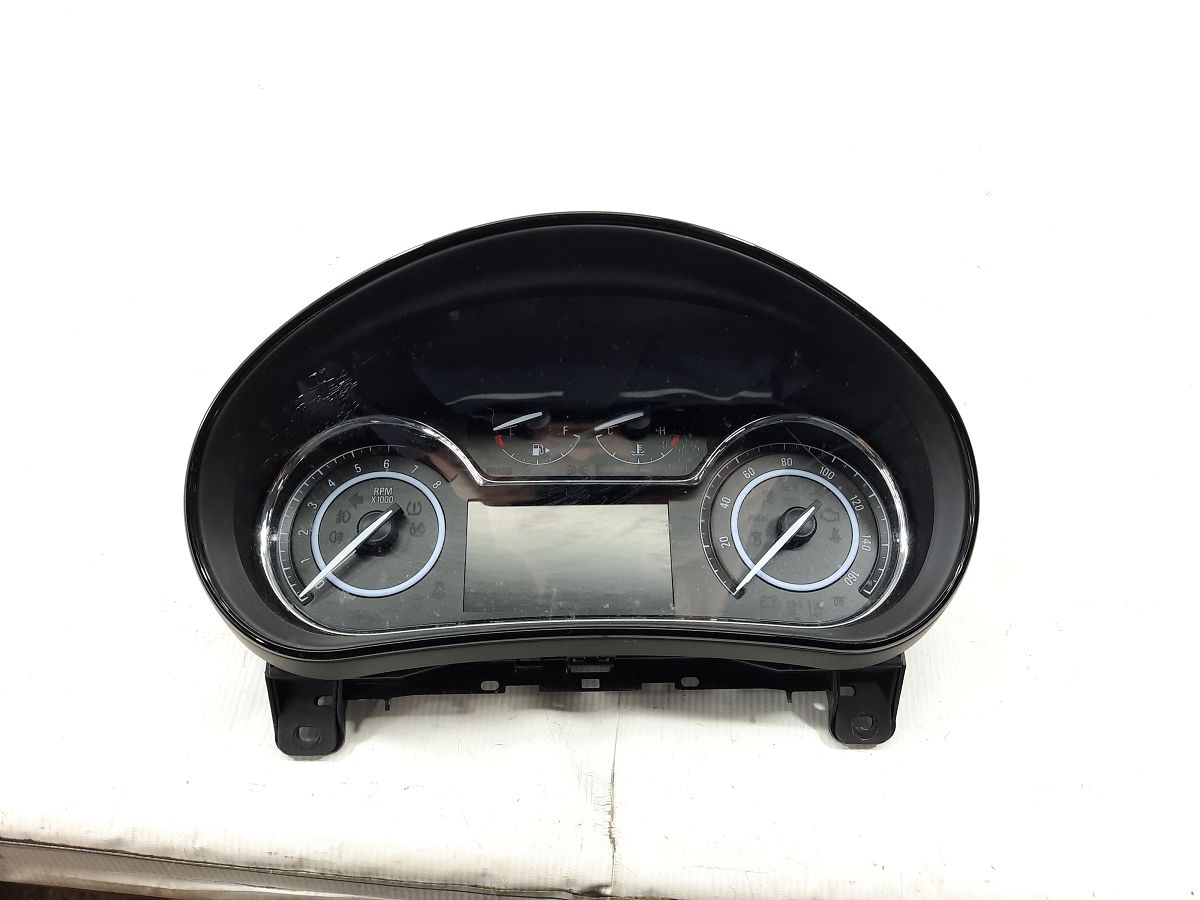 Regal. Панель приладів Buick Regal 2016 39062623 Buick Regal