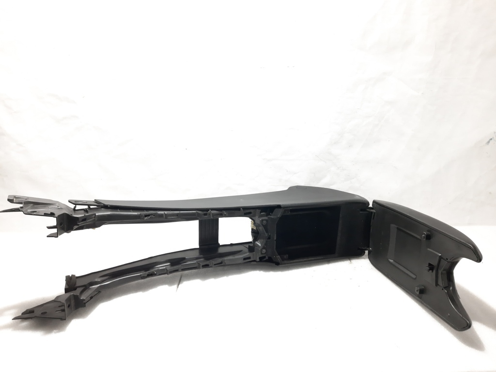Ats Подлокотник Cadillac ATS 2015-2019 23235313 Cadillac ATS 3