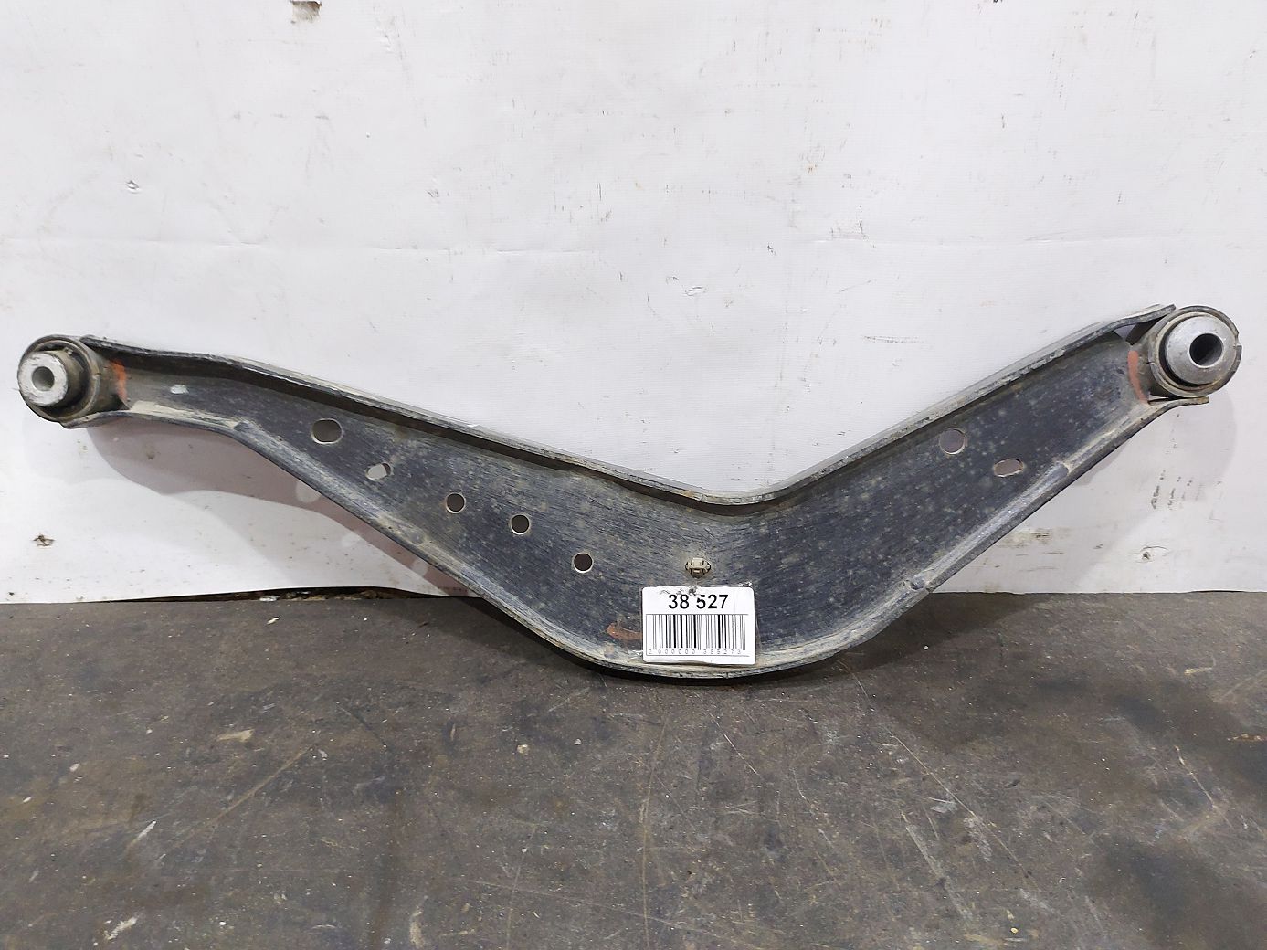 Malibu Важіль задній лівий верхній Chevrolet Malibu 2016-2021 84149391 Chevrolet Malibu 4