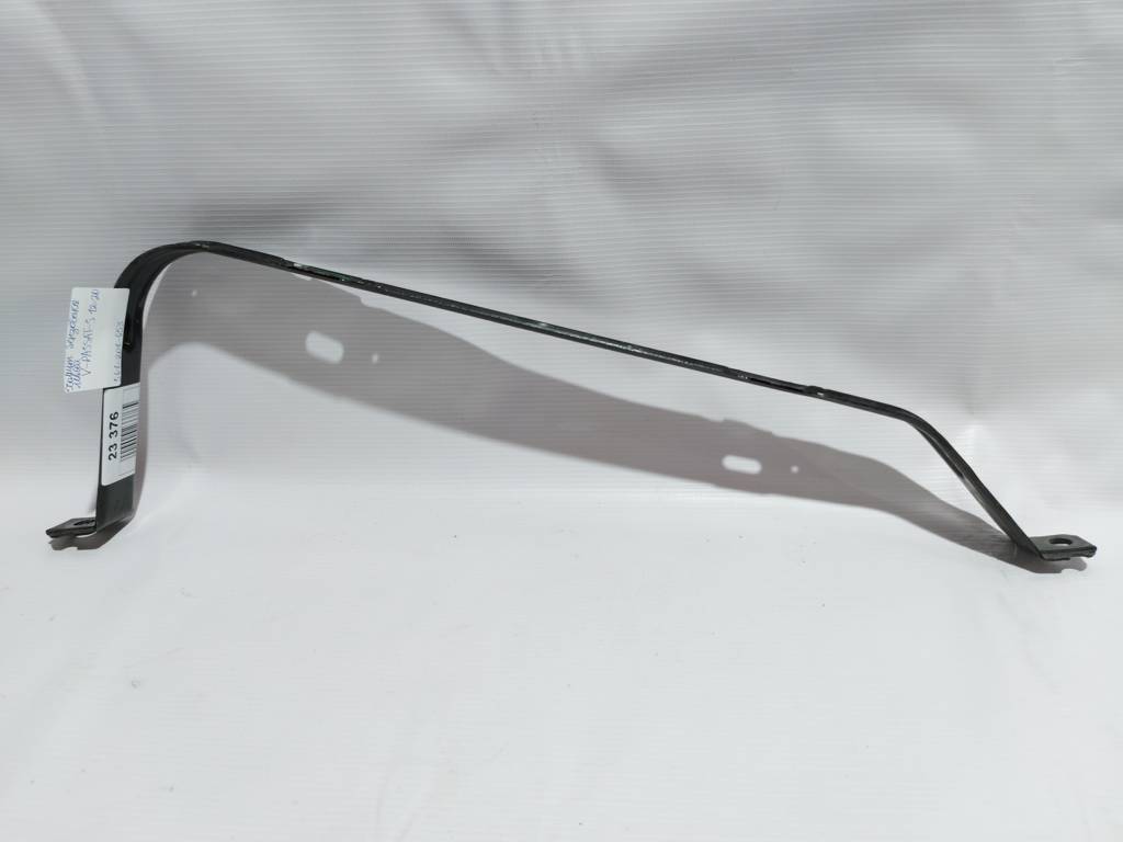 Passat Хомут бензобака лівий Volkswagen Passat 2012-2020 561201653 Volkswagen Passat 4