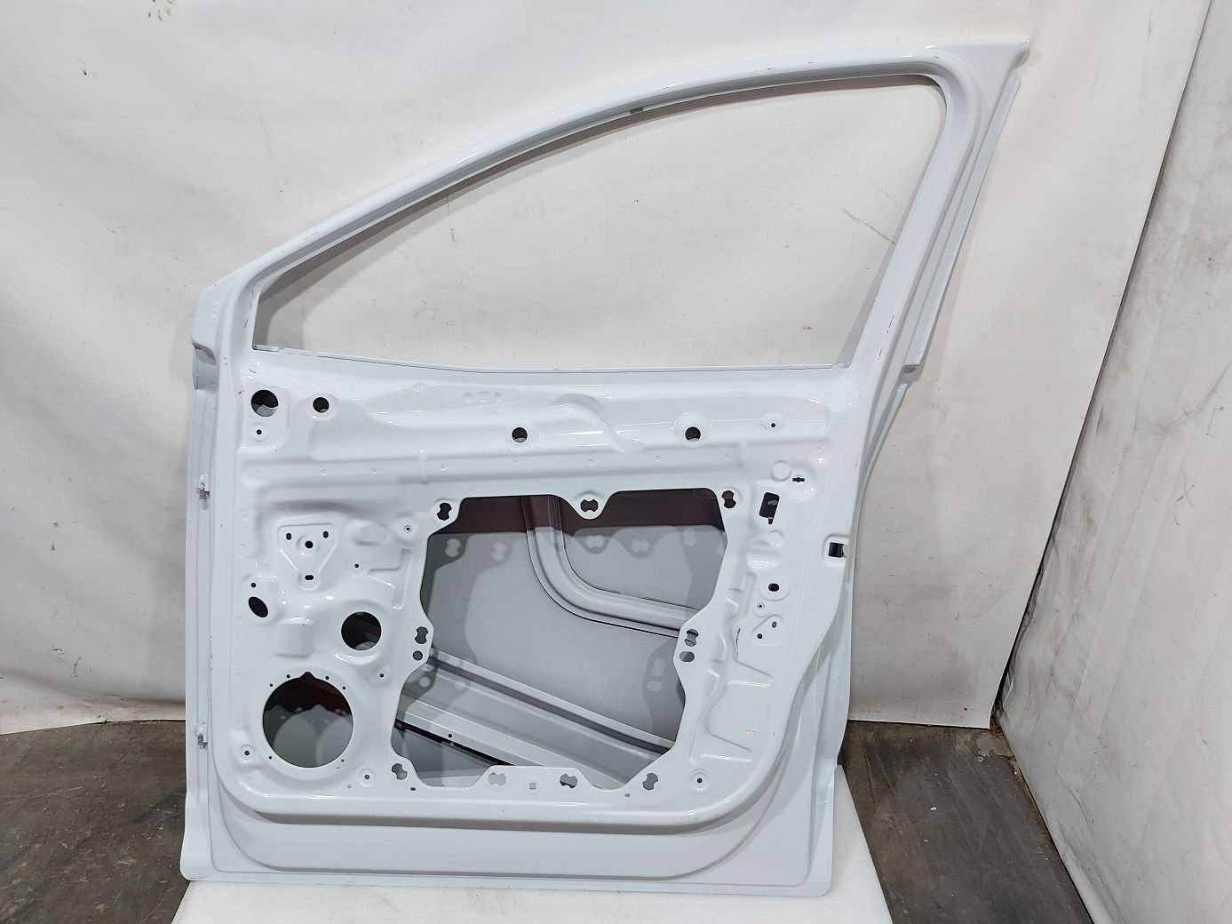 Двери Дверь передняя правая (белая) Volkswagen 12D831056 Volkswagen ID.6 14