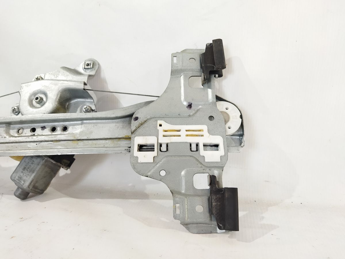 Sonic Склопідйомник дверей задньої лівої Chevrolet Sonic 2012 95494532 Chevrolet Sonic 2