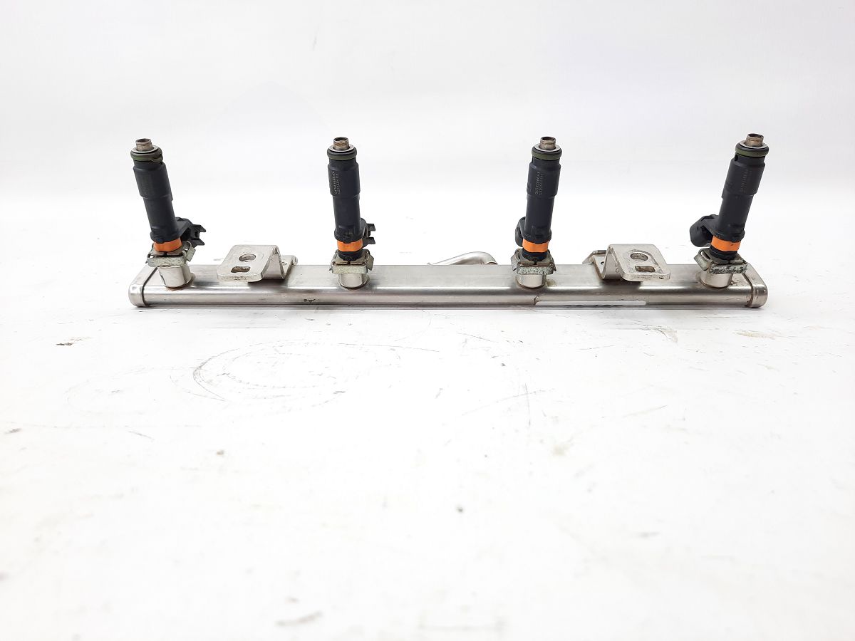 Dart Топливная рейка Dodge Dart 2013-2019 4593987AC Dodge Dart 13