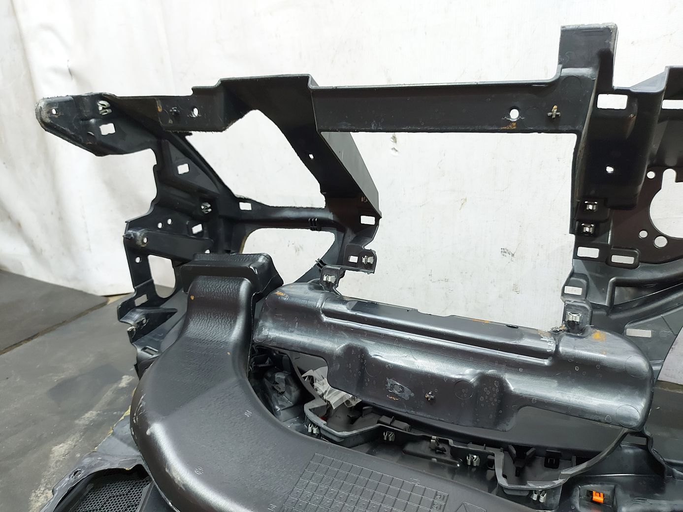 Dart Торпеда стрельнувшая Dodge Dart 2013-2019 1SV12DX9AH Dodge Dart 9