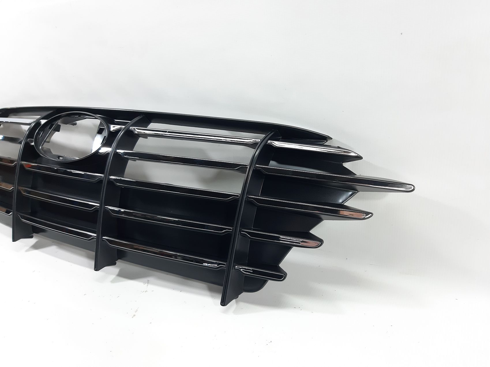 Грати радіатора в зборі Решітка радіатора (дефект) Hyundai Sonata 2020-2023 86350-L0080 Hyundai Sonata 3