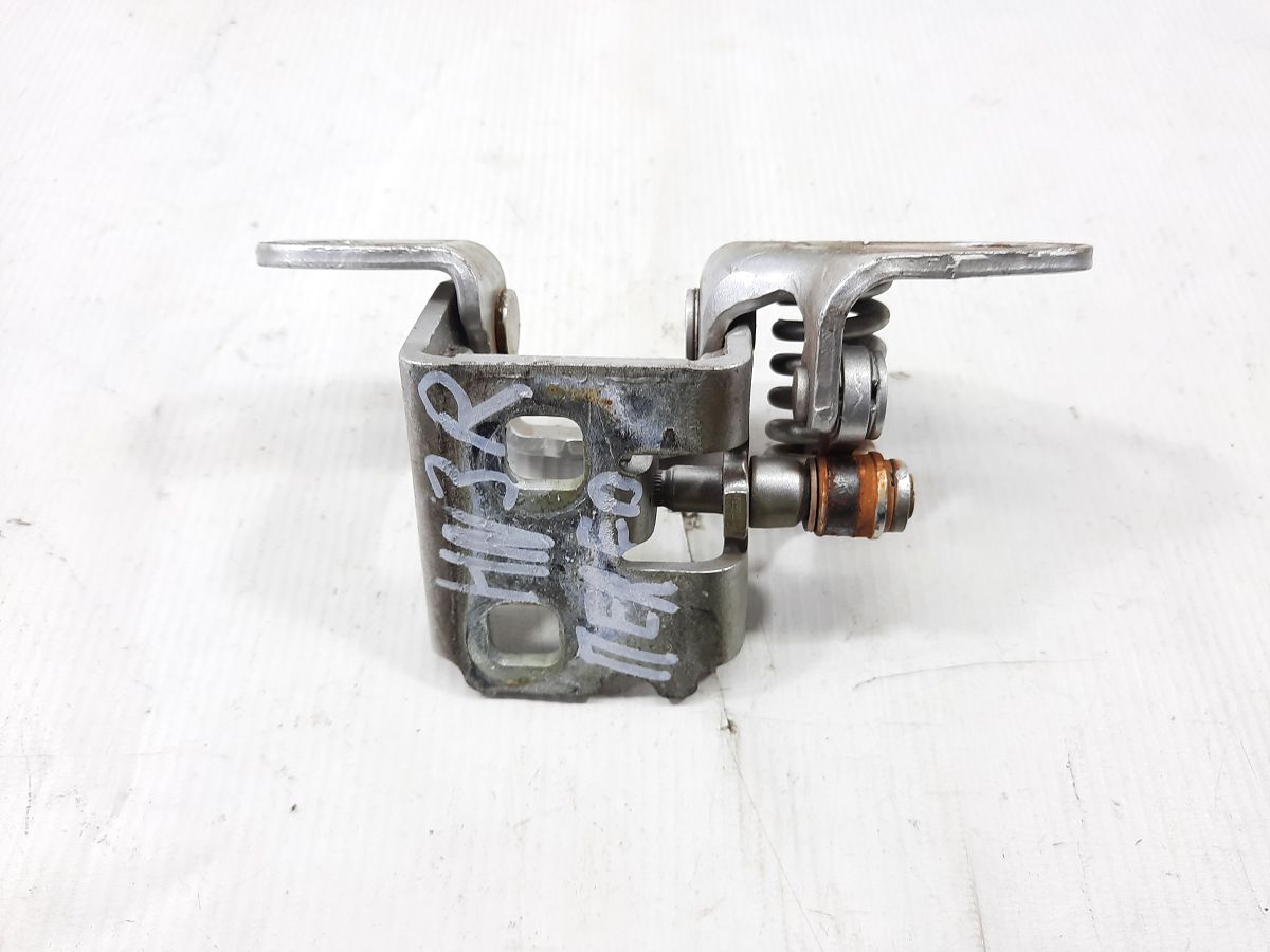 Patriot. Петля дверей передньої/задньої правої нижня Jeep Patriot 2007-2017 5115712AK Jeep Patriot Patriot. Петля дверей передньої/задньої правої нижня Jeep Patriot 2007-2017 5115712AK Jeep Patriot