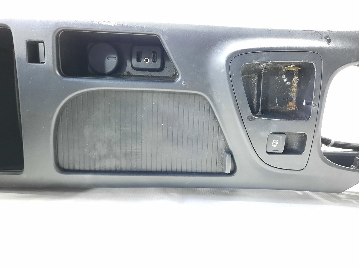 Regal Консоль центральна Buick Regal 2012-2017 22742366 Buick Regal 6