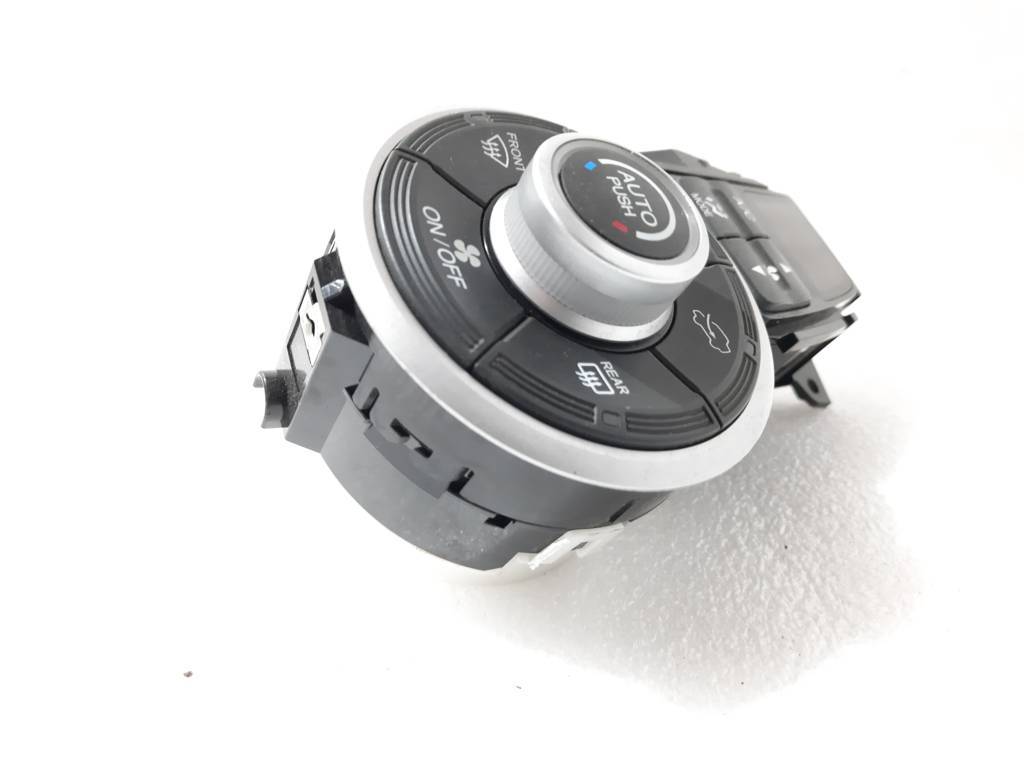 Insight Кнопки керування клімат-контролем Honda Insight 2012-2014 79600TM8A61ZA Honda Insight 5