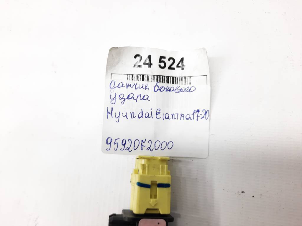 Elantra Датчик бокового удара Hyundai Elantra 2017-2020 95920F2000 Hyundai Elantra 4