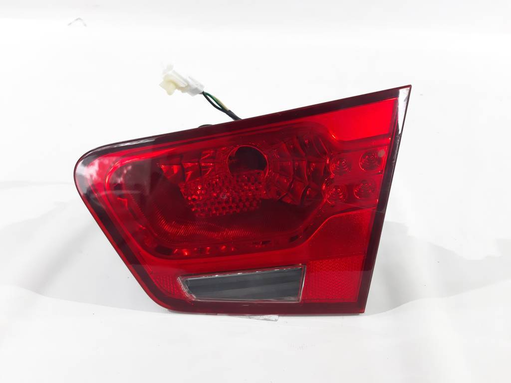 Forte koup Фонарь внутренний правый Kia Forte Koup 2010-2013 924041M000 Kia Forte Koup 1