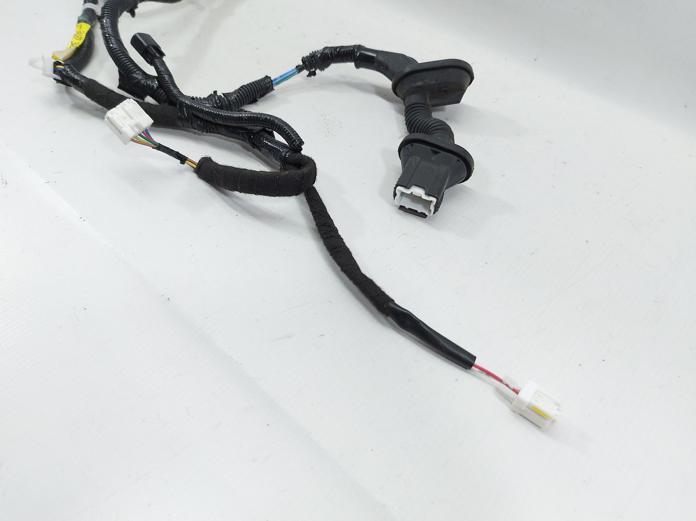 Versa note Проводка дверей задньої лівої Nissan Versa Note 2014-2019 241273WC0A Nissan Versa Note 2