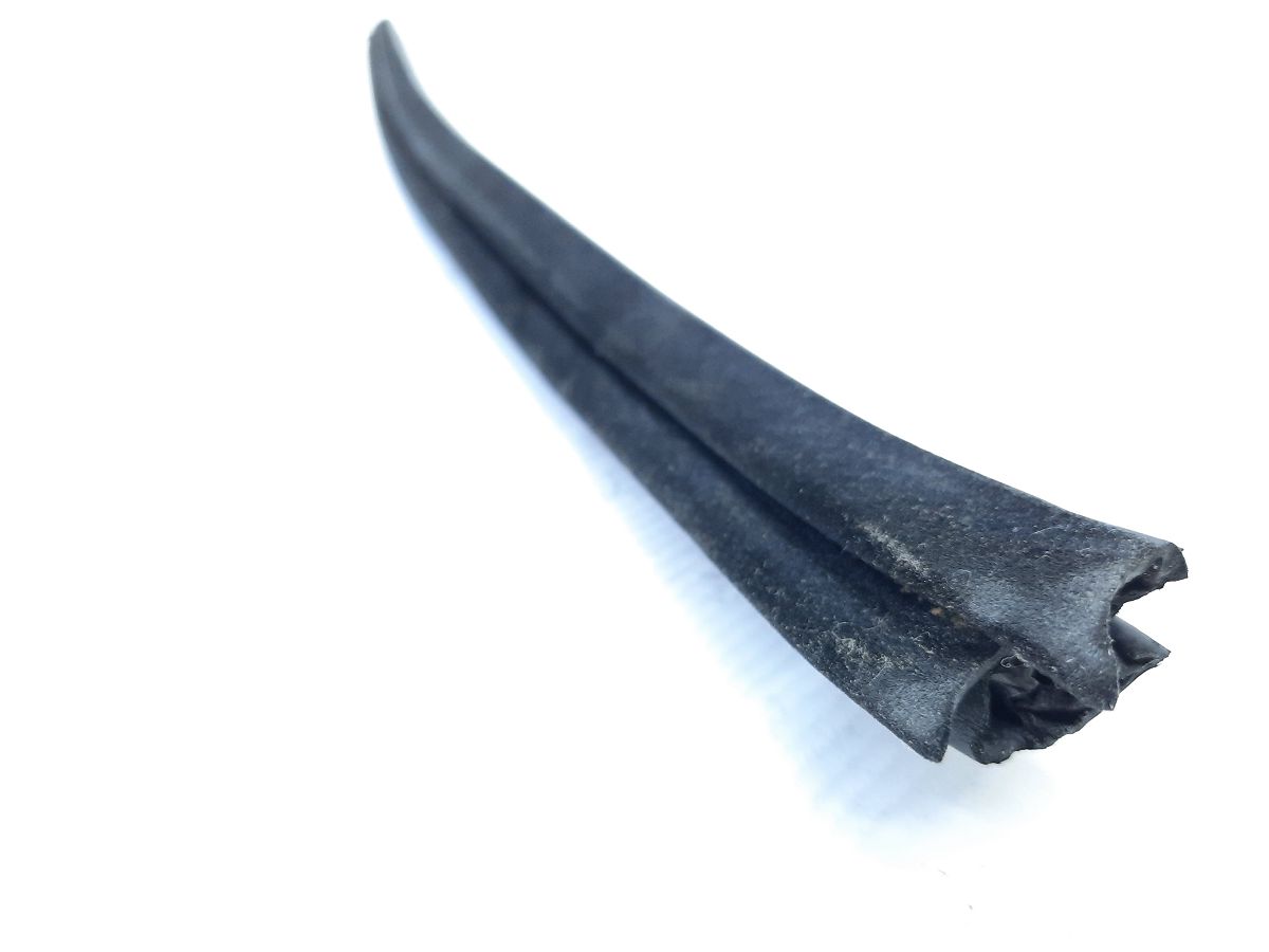 Malibu Уплотнитель стекла двери передней левой внутренний Chevrolet Malibu 2013-2016 23335835 Chevrolet Malibu 3