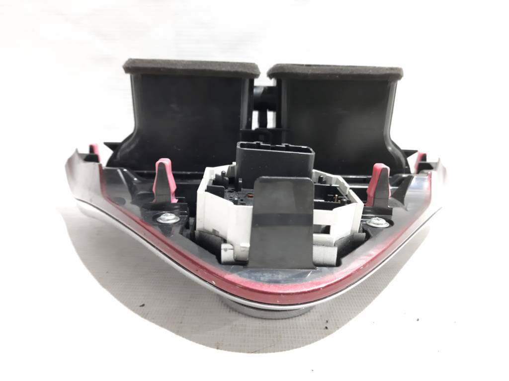Scion iq Центральный воздуховод Toyota Scion IQ 2012-2015 5567074010C0 Toyota Scion IQ 4