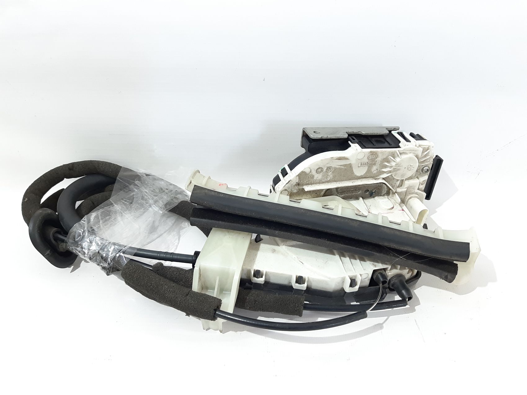 Dart Замок двери задней правой Dodge Dart 2013-2019 68175236AA Dodge Dart 2