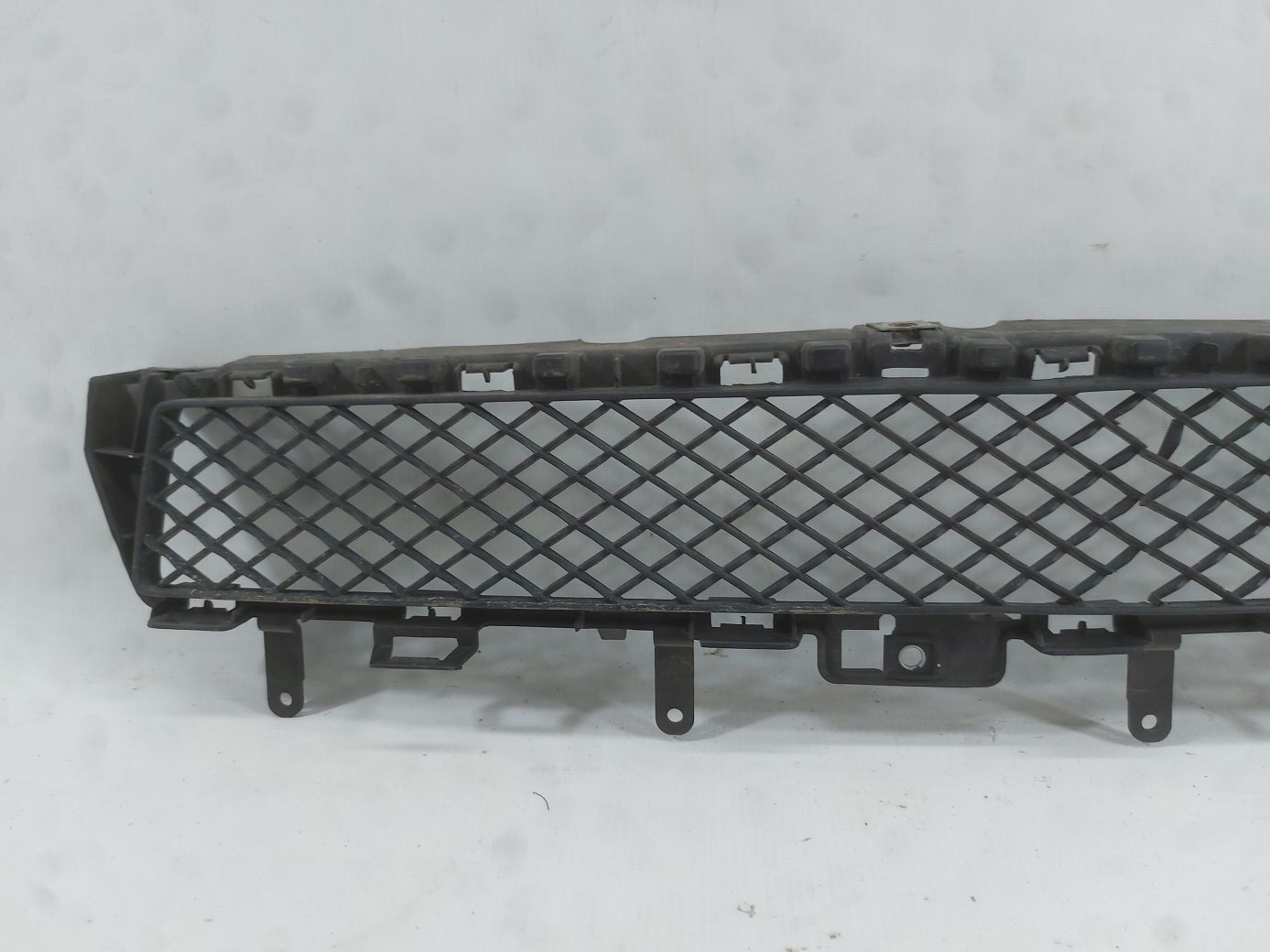 Товари з дефектами Решітка радіатора нижня (дефект) Jaguar XF 2012-2015 C2Z16174 Jaguar XF 3