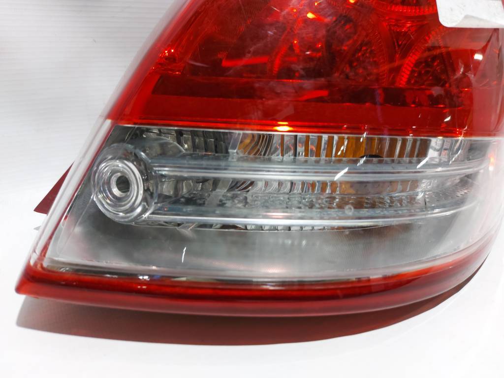 Veloster Ліхтар задній правий Hyundai Veloster 2012-2017 924022V000 Hyundai Veloster 3