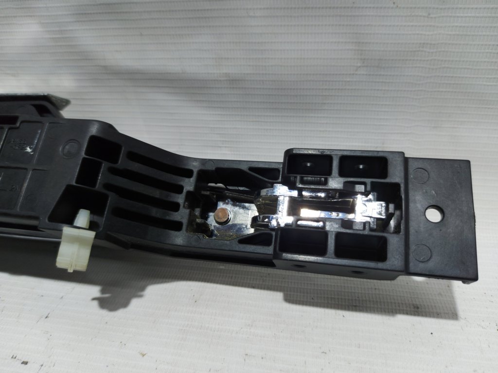 Sentra Ручка двері зовнішня передня ліва, хром Nissan Sentra 2013-2015 806403SG0A Nissan Sentra 5